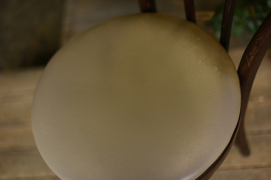 104622　No.16　311016　クッションシート付属　USED TON CHAIR　中古