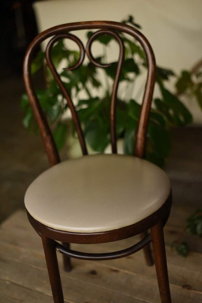 104622　No.16　311016　クッションシート付属　USED TON CHAIR　中古