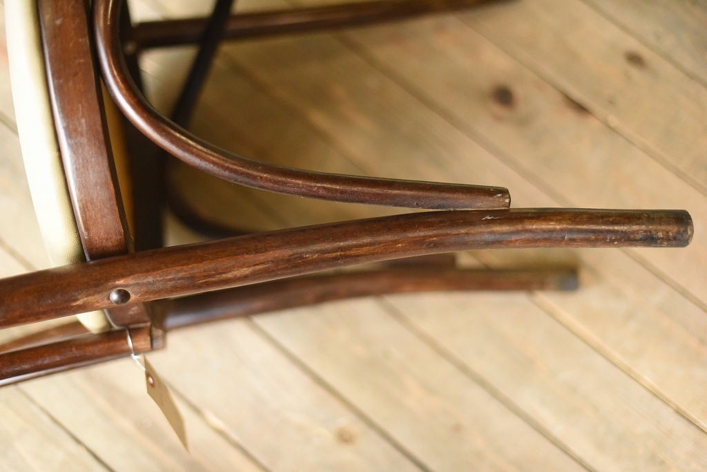 104622　No.16　311016　クッションシート付属　USED TON CHAIR　中古