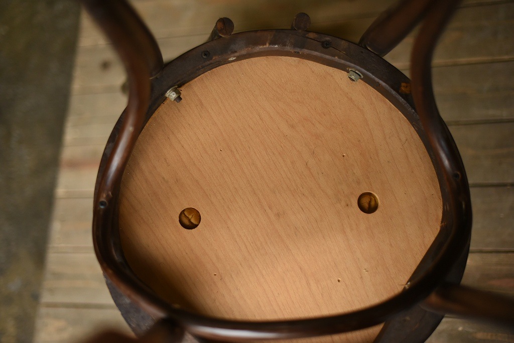 104618 No.16 311016 背もたれ破損 クッションシート付属 USED TON CHAIR 中古 破損あり