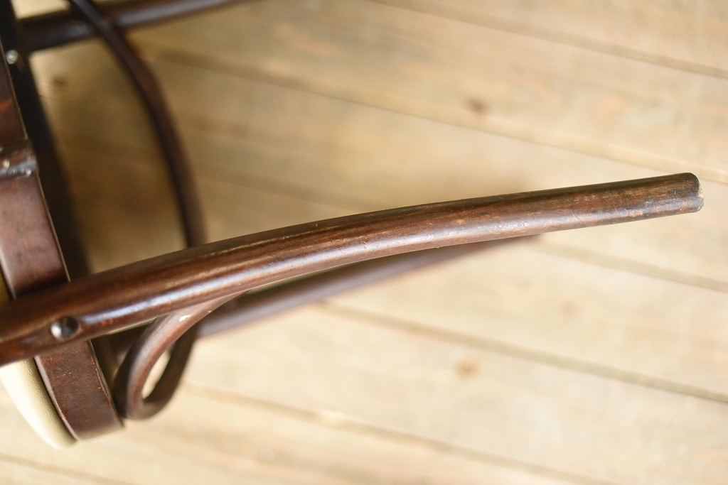 104618 No.16 311016 背もたれ破損 クッションシート付属 USED TON CHAIR 中古 破損あり