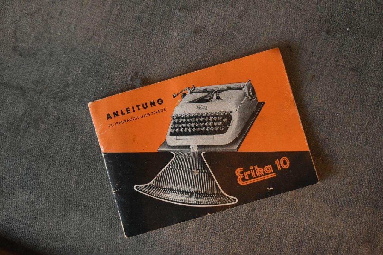 専用　実働品　erika M エリカタイプライター AZERTY配列のフランス Amazon | ワイヤレスフランス語キーボード、フランスヨーロッパ