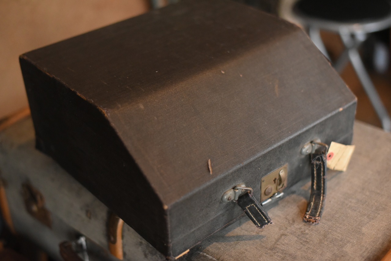 2215 ヴィンテージ タイプライター ドイツ製　「ERIKA 10」