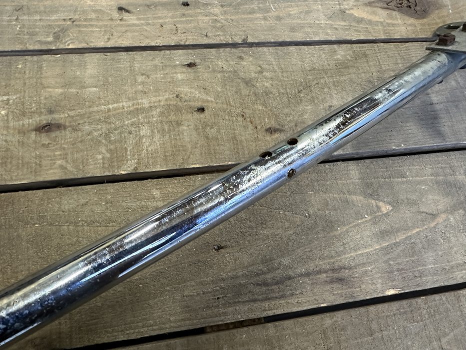 107446 ヴィンテージ　エンブレム　バー　 カーバッチ MADE IN ENGLAND 英国