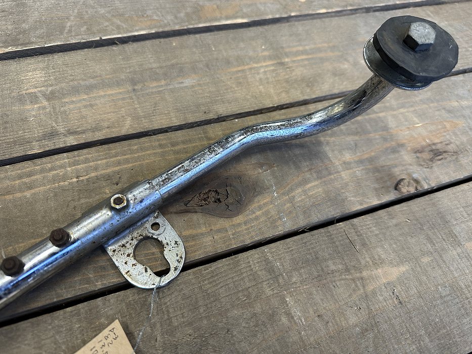 107446 ヴィンテージ　エンブレム　バー　 カーバッチ MADE IN ENGLAND 英国