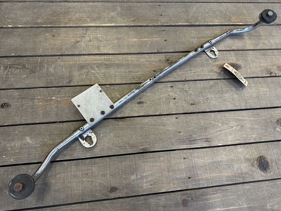 107446 ヴィンテージ　エンブレム　バー　 カーバッチ MADE IN ENGLAND 英国