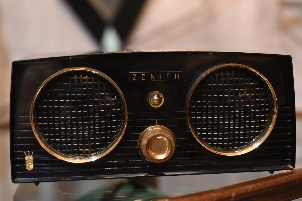 R0041 レンタル ヴィンテージ ラジオ 「ZENITH Electronics U.S.A. No.S-40122」