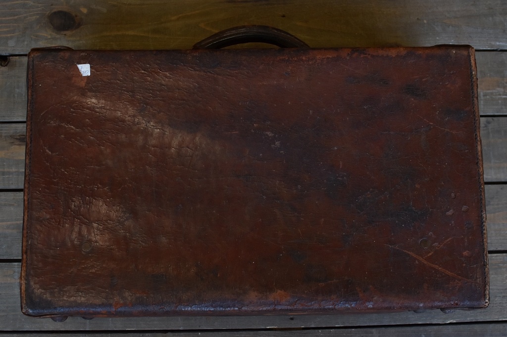 106705 ヴィンテージ　レザー　トランクケース　皮革製　 英国製