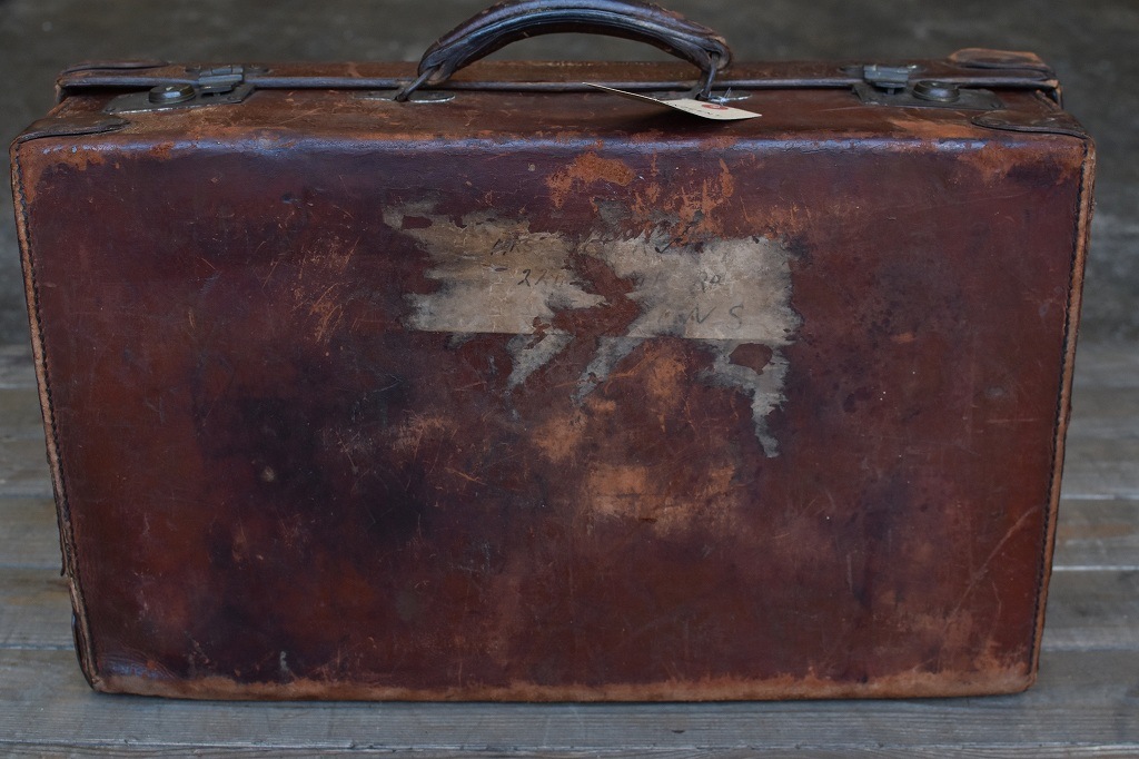 106705 ヴィンテージ　レザー　トランクケース　皮革製　 英国製