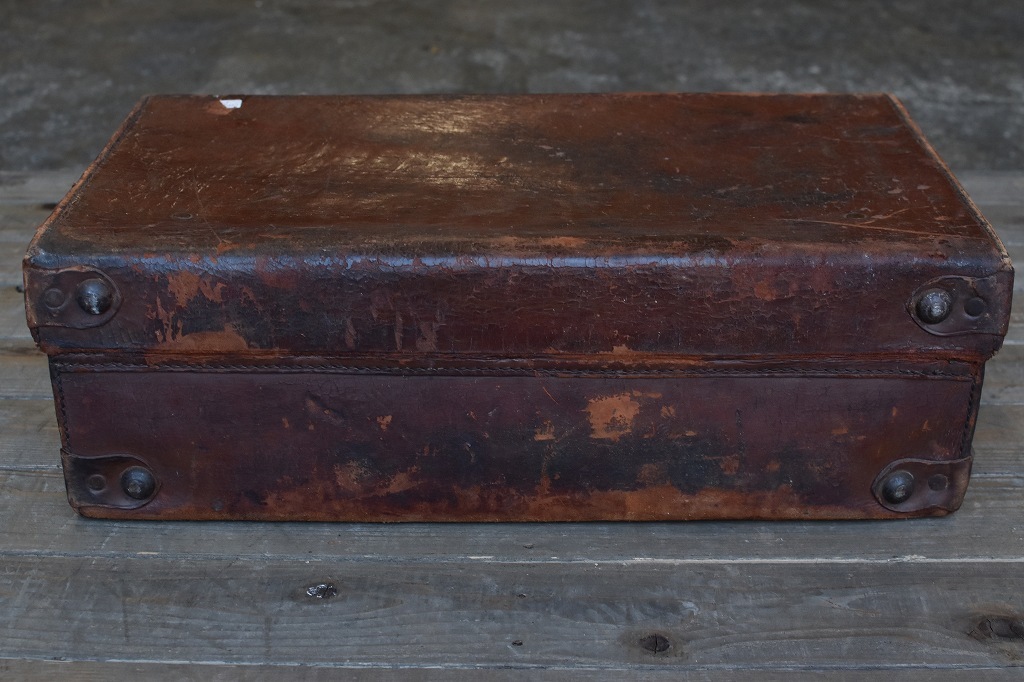 106705 ヴィンテージ　レザー　トランクケース　皮革製　 英国製