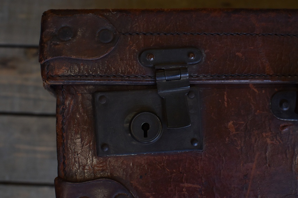 106705 ヴィンテージ　レザー　トランクケース　皮革製　 英国製