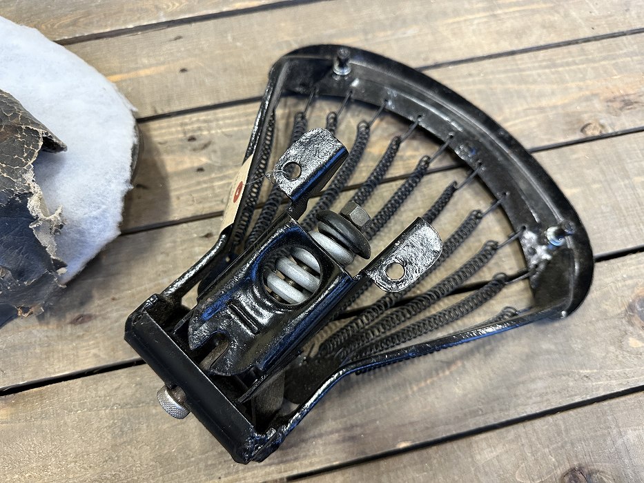 107441  Vespa　スウィング サドル フロント　補修ベース