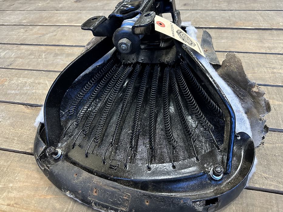 107441  Vespa　スウィング サドル フロント　補修ベース