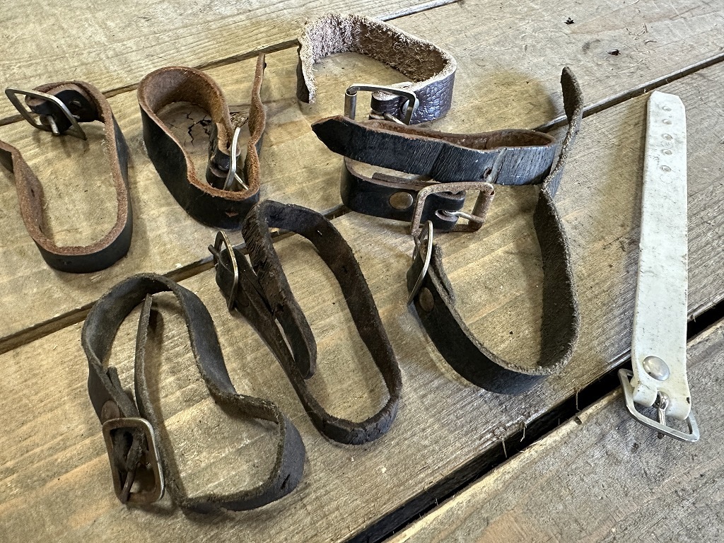 107921 ヴィンテージ　ベルト　まとめて　　自転車　ビンテージ　英国 まとめて　パーツ