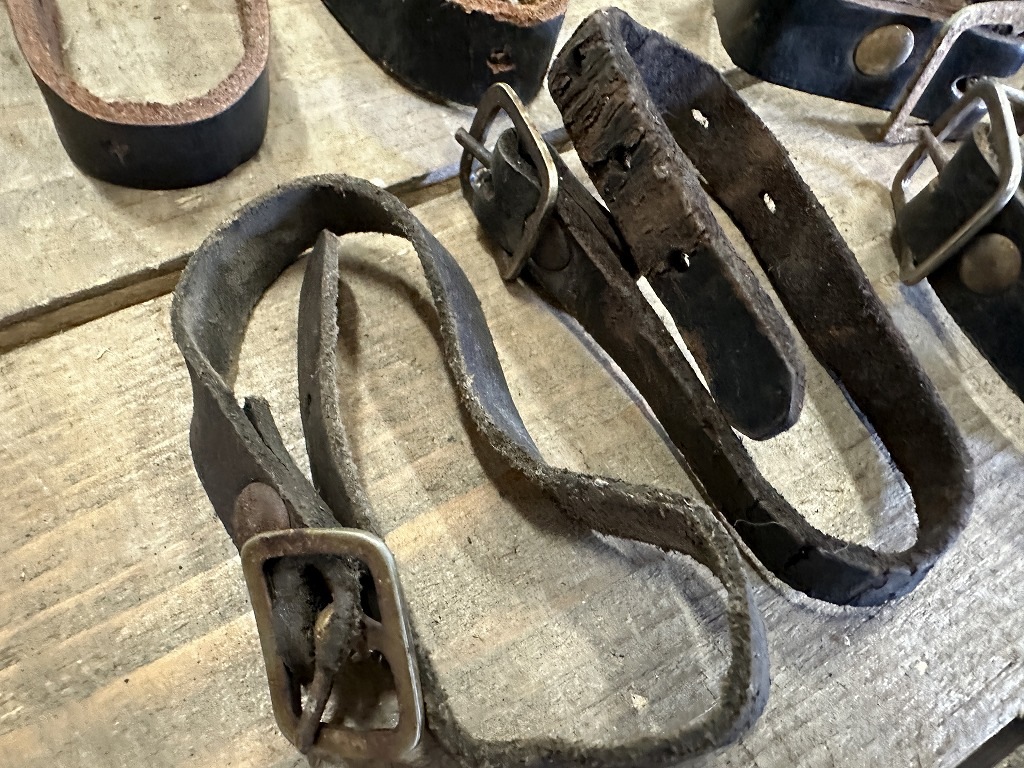 107921 ヴィンテージ　ベルト　まとめて　　自転車　ビンテージ　英国 まとめて　パーツ