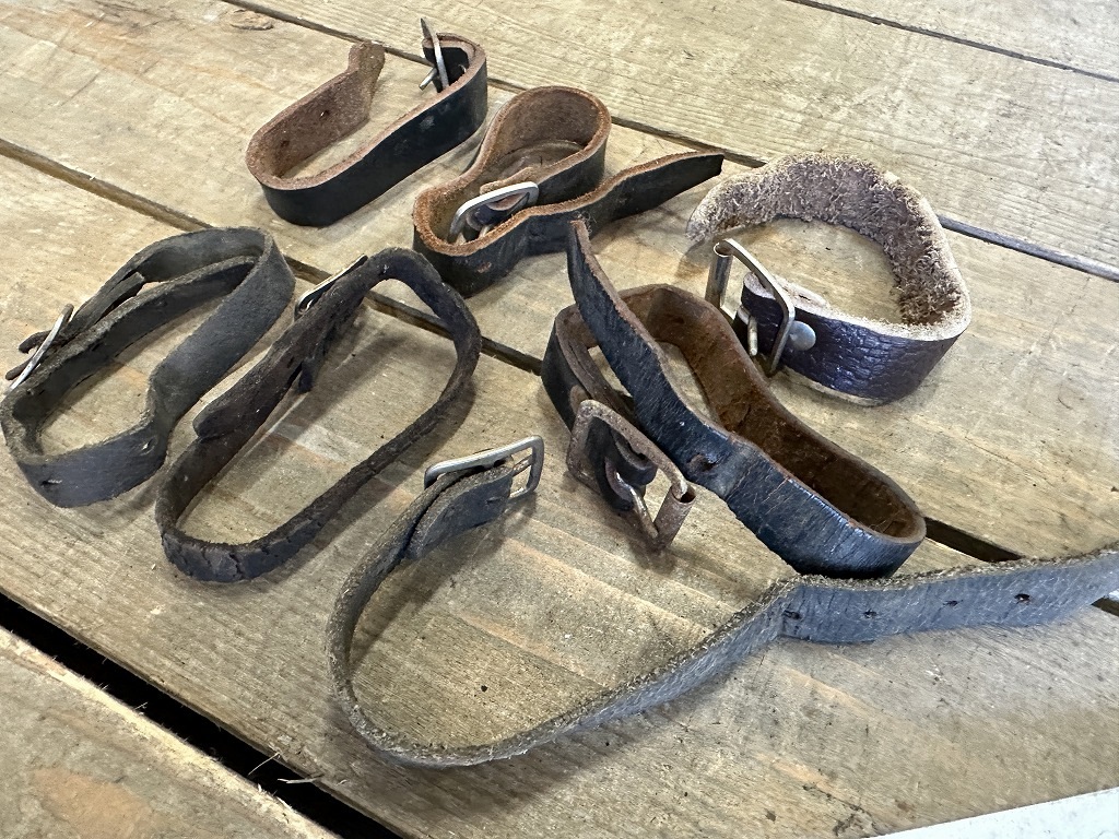 107921 ヴィンテージ　ベルト　まとめて　　自転車　ビンテージ　英国 まとめて　パーツ