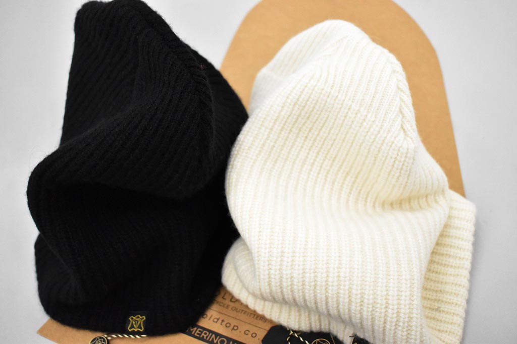 英国 「GOLDTOP」「100% Merino Wool Mechanics Hat」 メリノウールビーニー COLOR:WHITE / BLACK