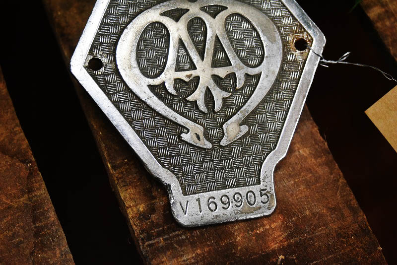 105239 ヴィンテージ メタル AA 「Automobile Association」 カーバッチ エンブレム