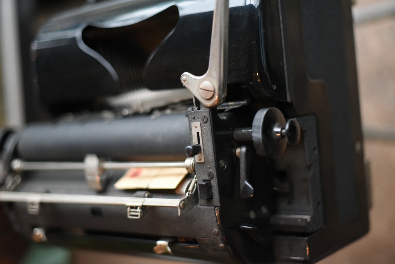 100857 ヴィンテージ　タイプライター　ドイツ製