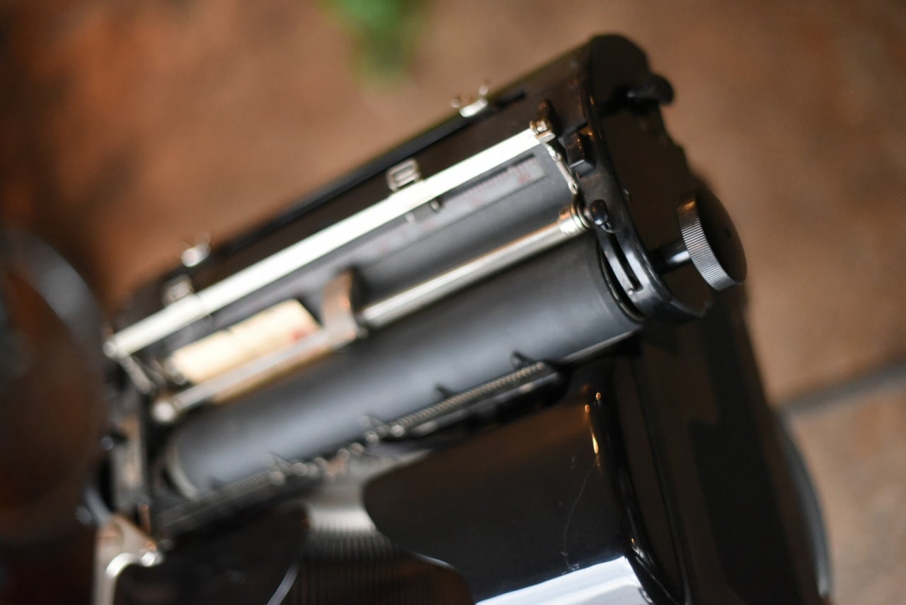 100857 ヴィンテージ　タイプライター　ドイツ製