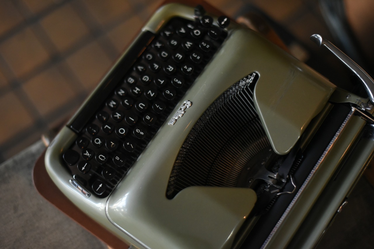 2214 ヴィンテージ タイプライター ドイツ製 「ERIKA」