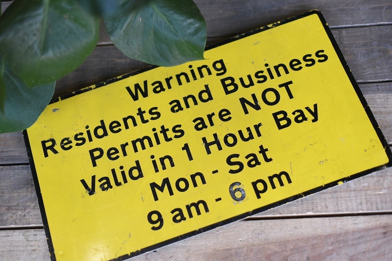 105343 ヴィンテージ　ロードサイン　サインプレート　看板　 MADE IN ENGLAND