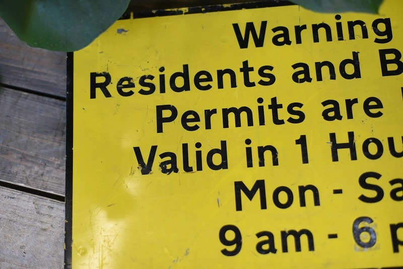 105343 ヴィンテージ　ロードサイン　サインプレート　看板　 MADE IN ENGLAND