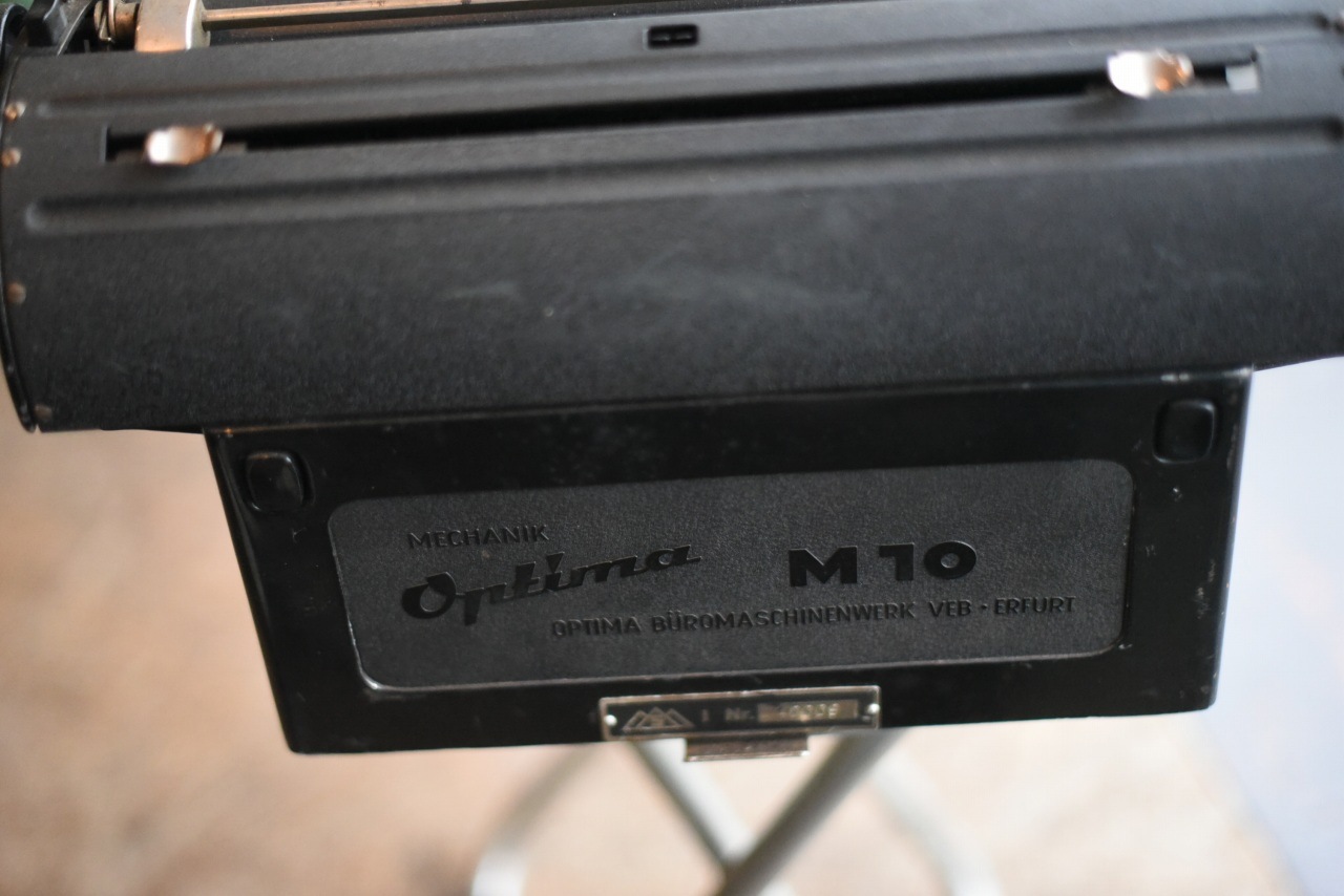 100855 ヴィンテージ　タイプライター　OPTIMA M10  ドイツ製