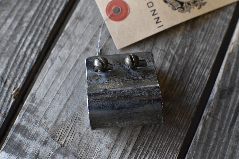 107046 英国 「DESMO」 ENGLAND BADGE CLIP　デスモ バッジクリップ  エンブレム　バー　 カーバッチ クラシックカー