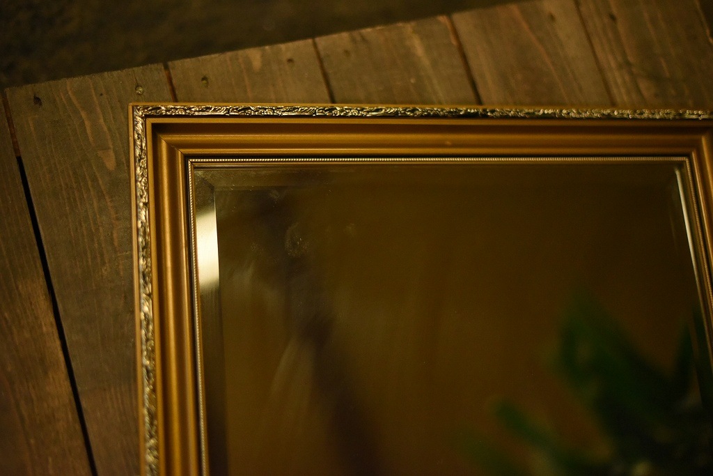 103932 ヴィンテージ　「BOOTS」　大型　ゴールド　レリーフ　ミラー