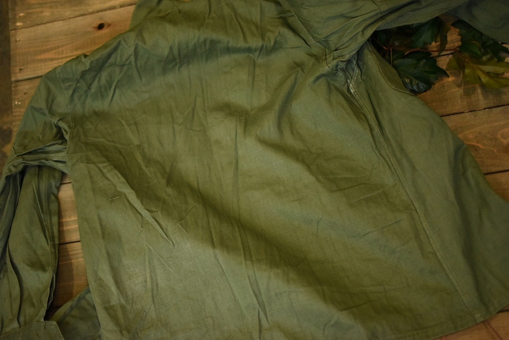 104168 ヴィンテージ　軍払い下げ　フィールドジャケット