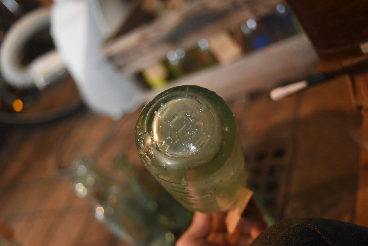 001990 ヴィンテージ　ボトル　瓶　イギリス