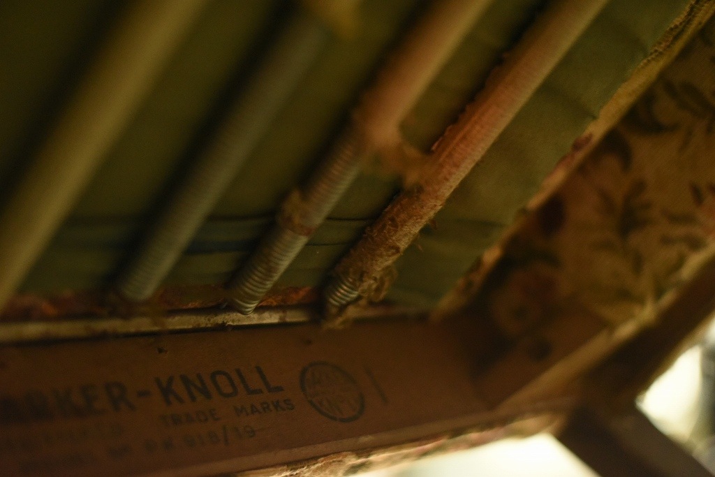 2282 ヴィンテージ チェア　椅子 肘付き