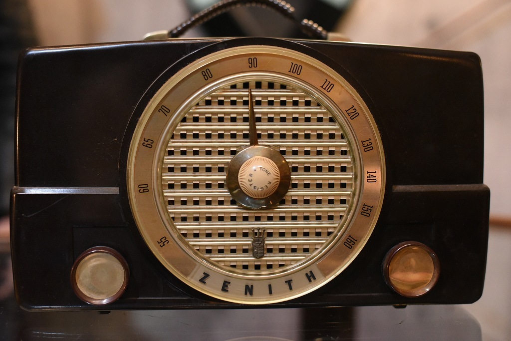 R0046 レンタル ヴィンテージ　ラジオ  「ZENITH Electronics U.S.A. No.S-19493」