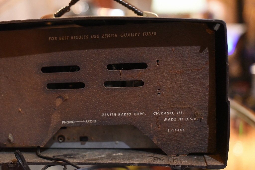 R0046 レンタル ヴィンテージ　ラジオ  「ZENITH Electronics U.S.A. No.S-19493」