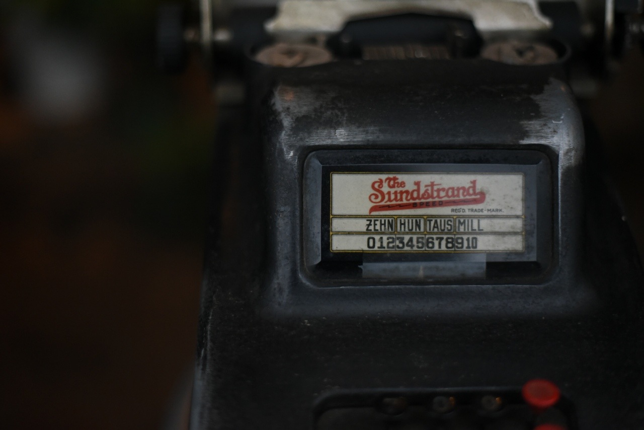 100858 ヴィンテージ　レジスター THE SUNDSTRAND　アメリカ製　USA