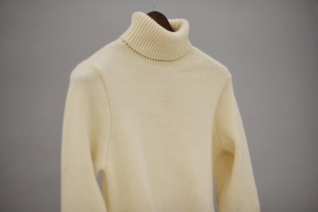 FW 英国「GOLDTOP」「100%Merino Wool Fitted Submariner Sweater」フィット サブマリーナー セーター COLOR：WHITE　　送料無料