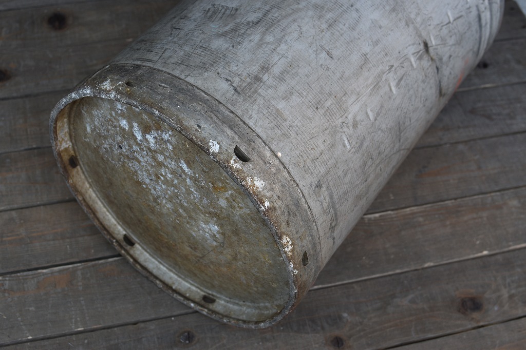 106813 ヴィンテージ アルミ　ミルク缶　　英国