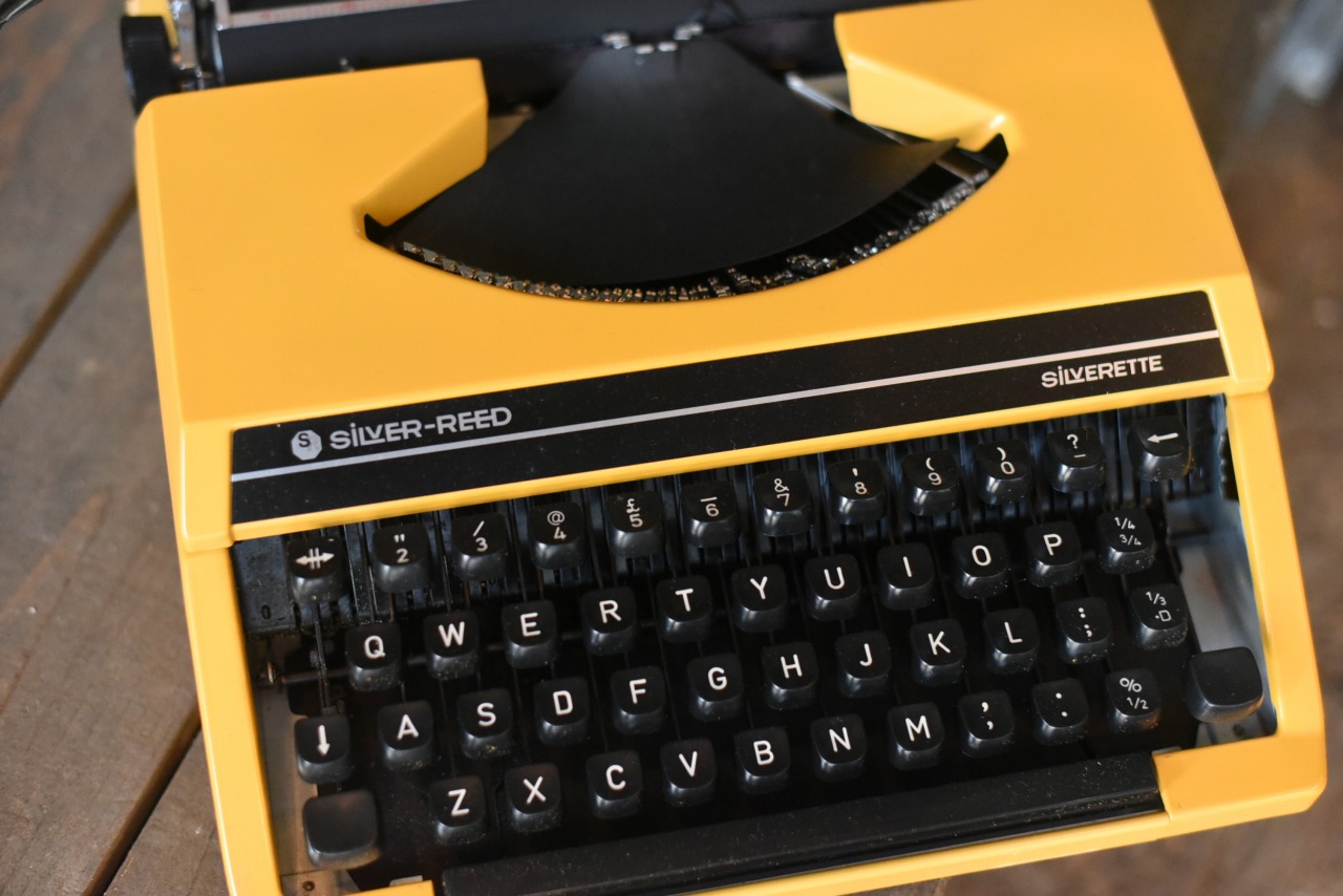 2605 ヴィンテージ タイプライター 「SILVER REED  SEIKO」 MADE IN JAPAN　セイコー