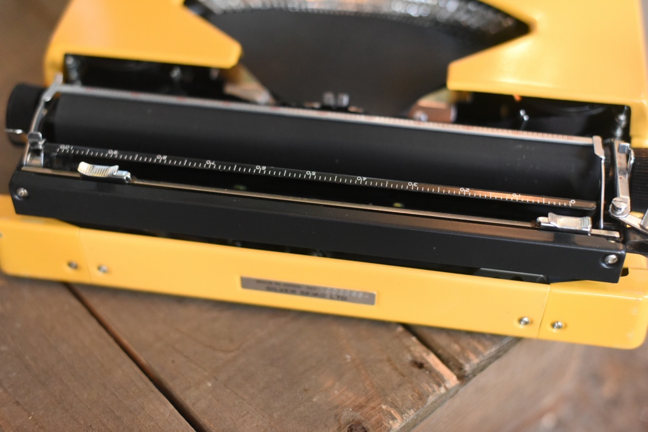 2605 ヴィンテージ タイプライター 「SILVER REED  SEIKO」 MADE IN JAPAN　セイコー