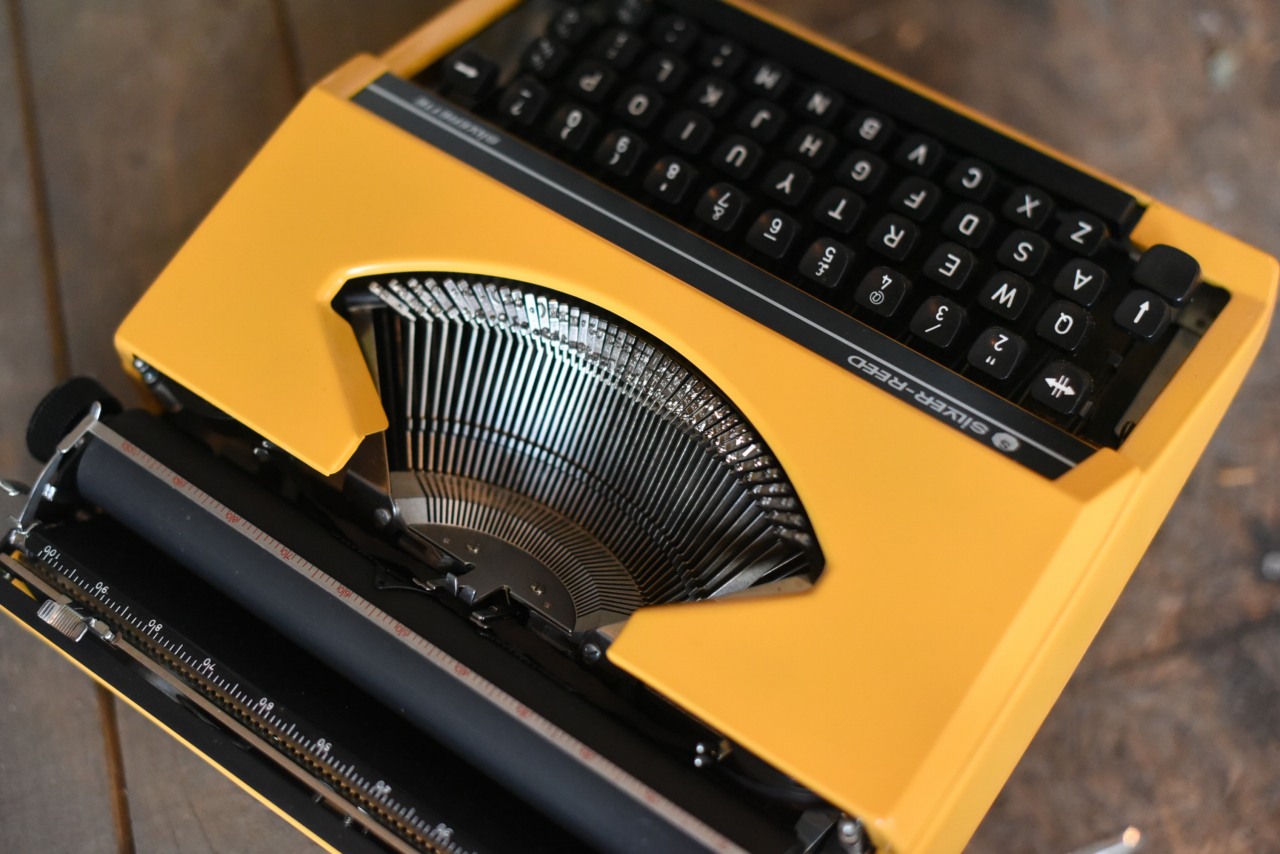 2605 ヴィンテージ タイプライター 「SILVER REED  SEIKO」 MADE IN JAPAN　セイコー