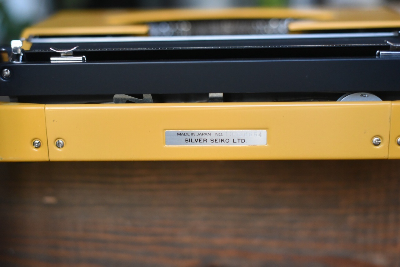 2605 ヴィンテージ タイプライター 「SILVER REED  SEIKO」 MADE IN JAPAN　セイコー