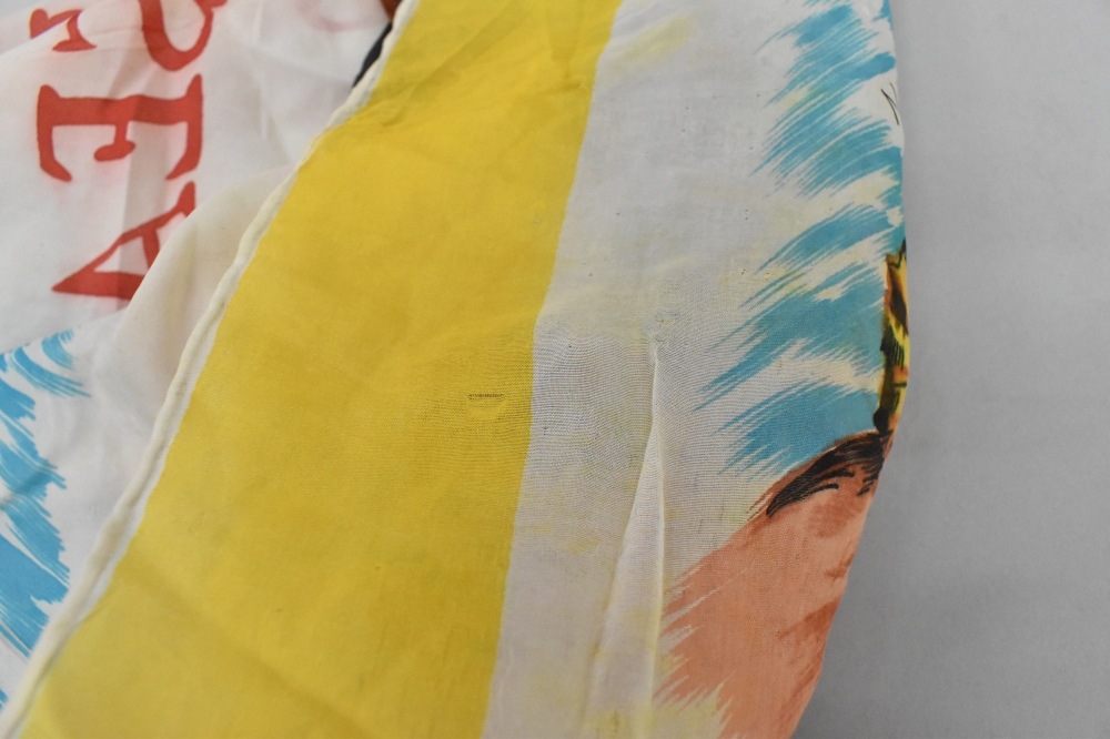 108770 ヴィンテージ 中判 スーベニア スカーフ  Souvenir scarf