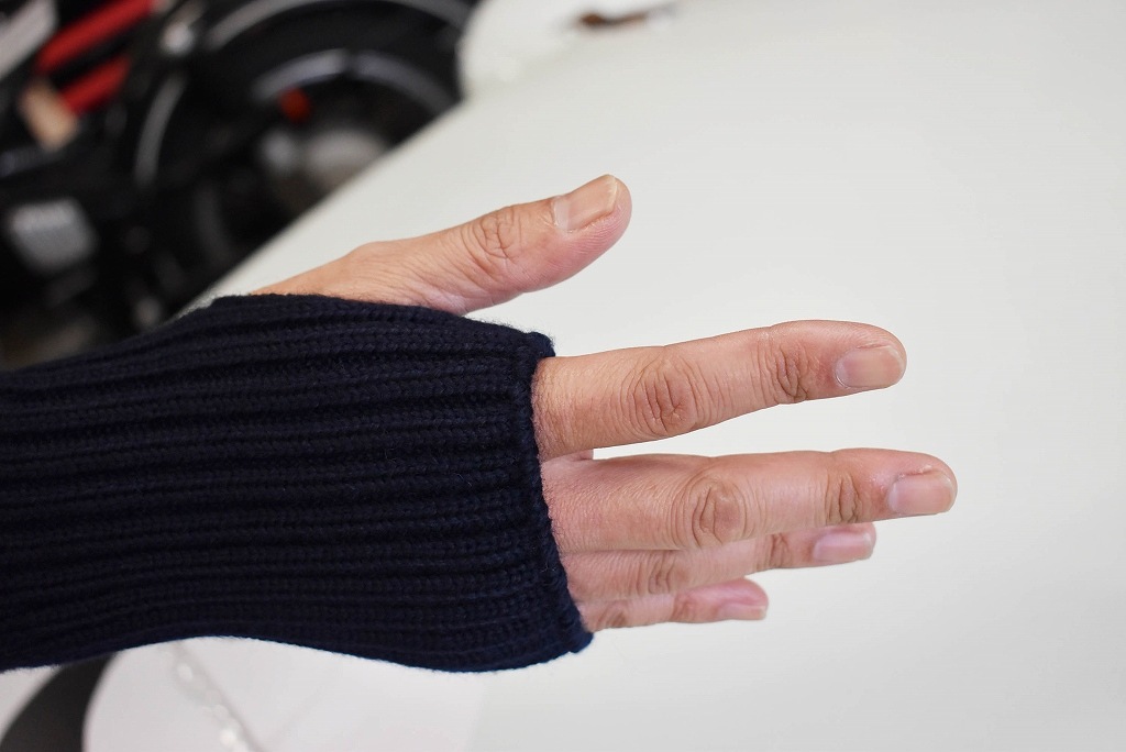 FB 英国「GOLDTOP」「100%Merino Wool Fitted Submariner Sweater」フィット サブマリーナー セーター COLOR：BLACK　　送料無料