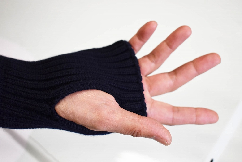 FB 英国「GOLDTOP」「100%Merino Wool Fitted Submariner Sweater」フィット サブマリーナー セーター COLOR：BLACK　　送料無料