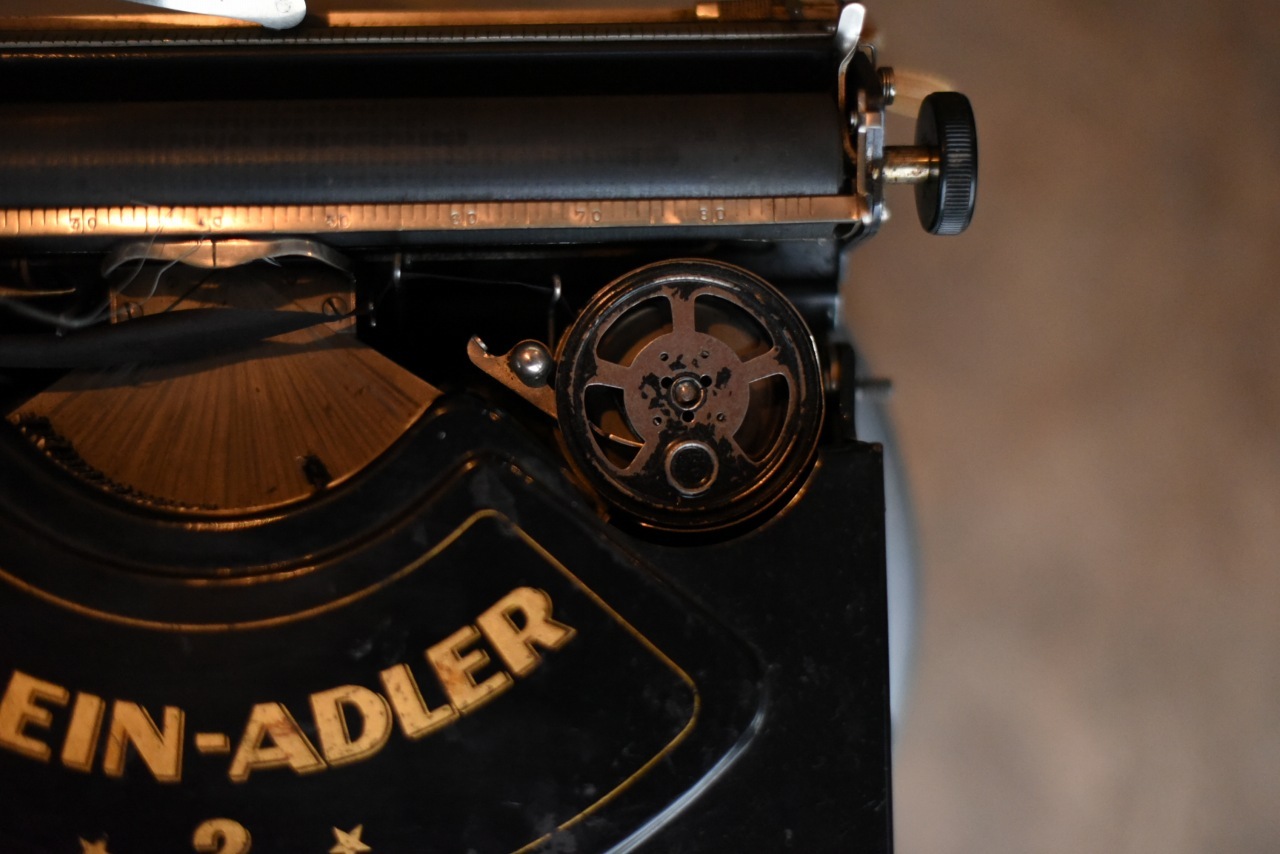 100853 ヴィンテージ　タイプライター KLEIN  ADLER ドイツ製