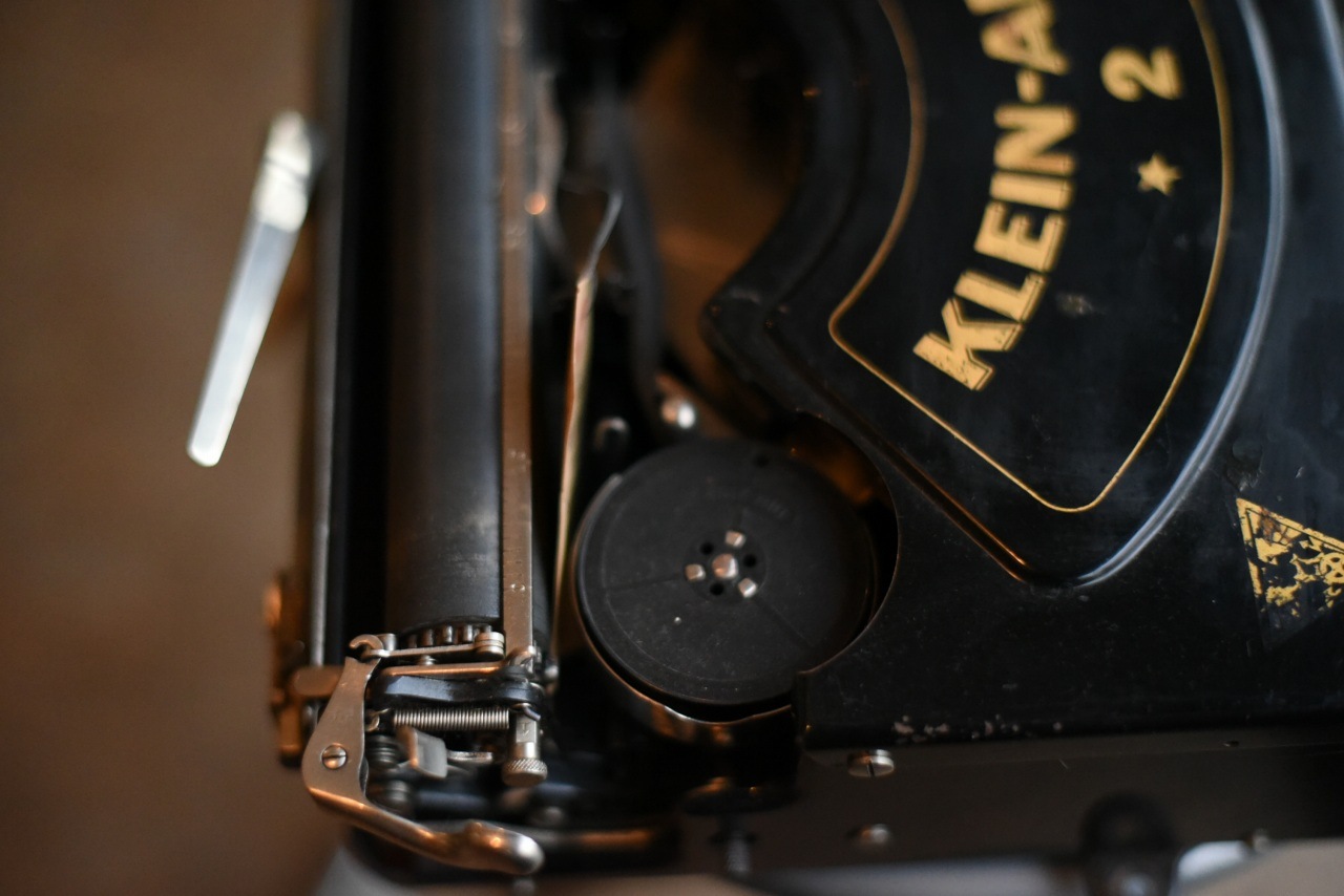 100853 ヴィンテージ　タイプライター KLEIN  ADLER ドイツ製