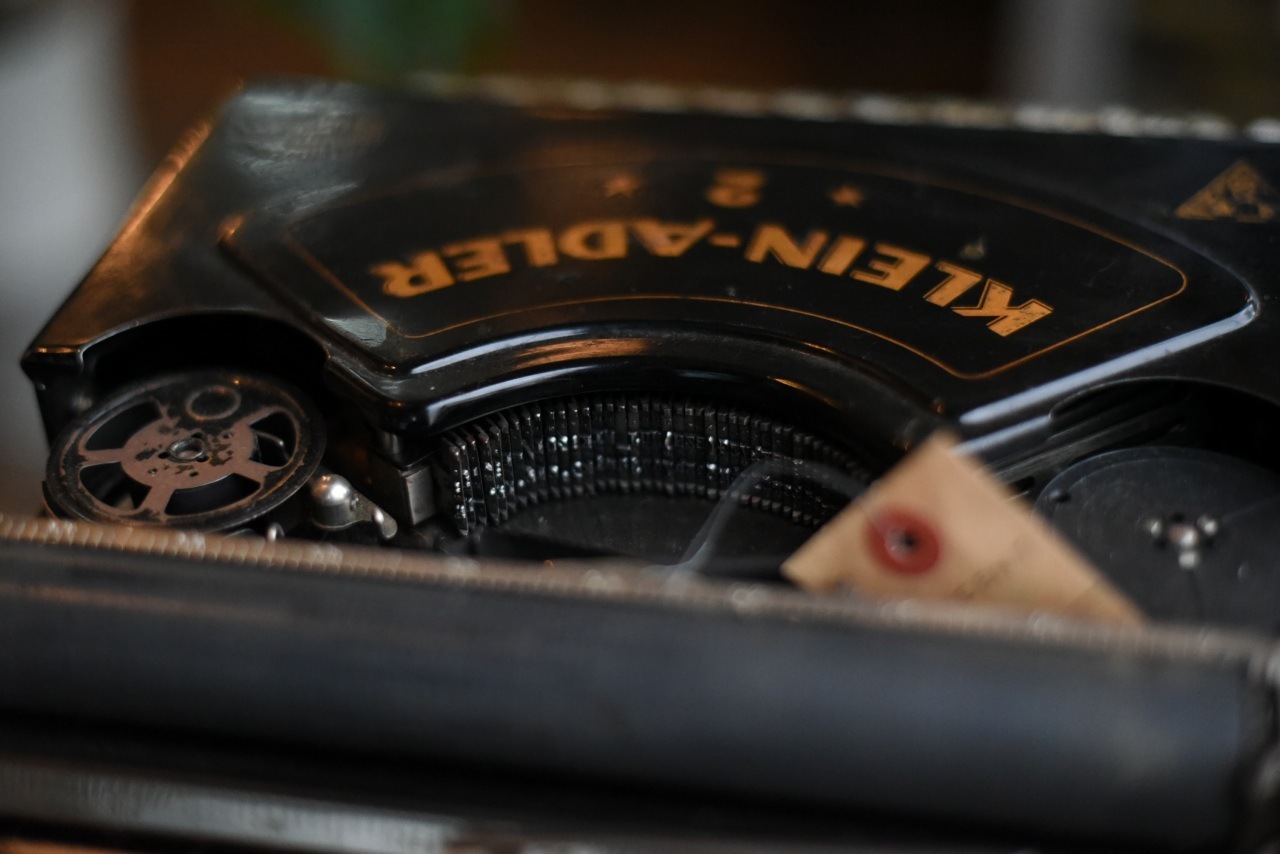 100853 ヴィンテージ　タイプライター KLEIN  ADLER ドイツ製