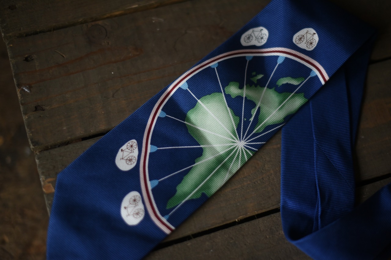 102883　ネクタイ　「TORSO BELLEZA」 トルソー ベレッサ UOMO Italy