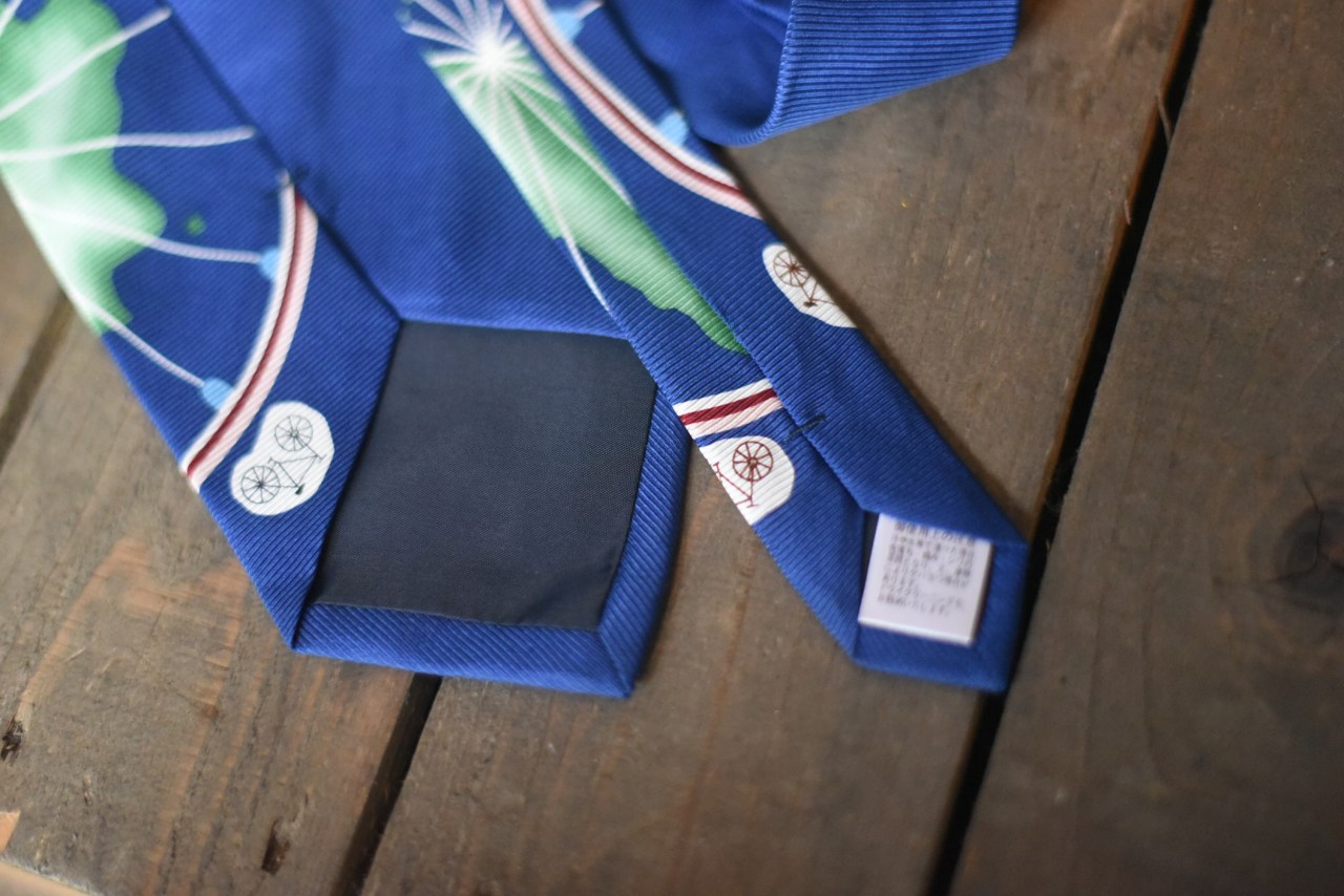 102883　ネクタイ　「TORSO BELLEZA」 トルソー ベレッサ UOMO Italy